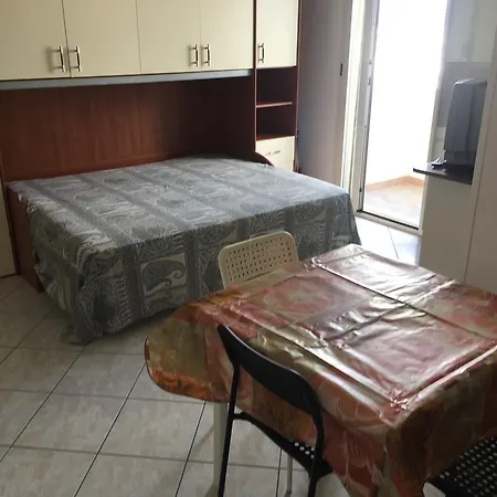 Massilor - Monolocali Baia Apartmán *